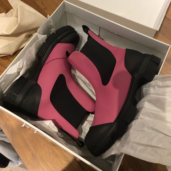 GANNI City recycled rubber Chelsea boots size 40 NIB - Picture 3 of 10